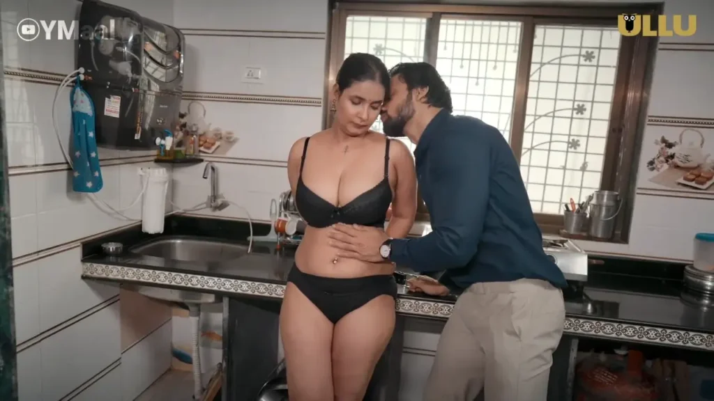 Ridhima Tiwari Showing Full Body wearing Black Color Bra nad Panty.